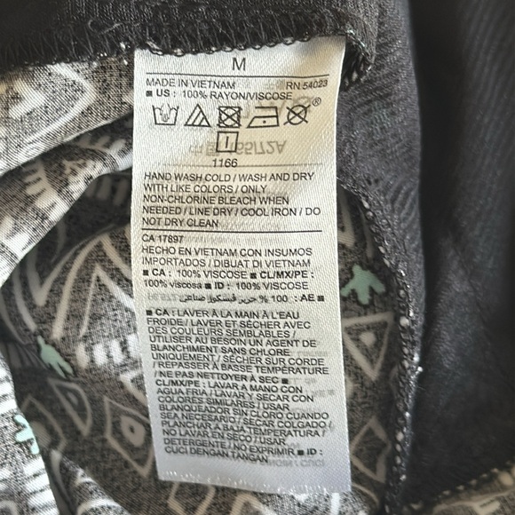 New Old Navy Pants Medium - Picture 12 of 15